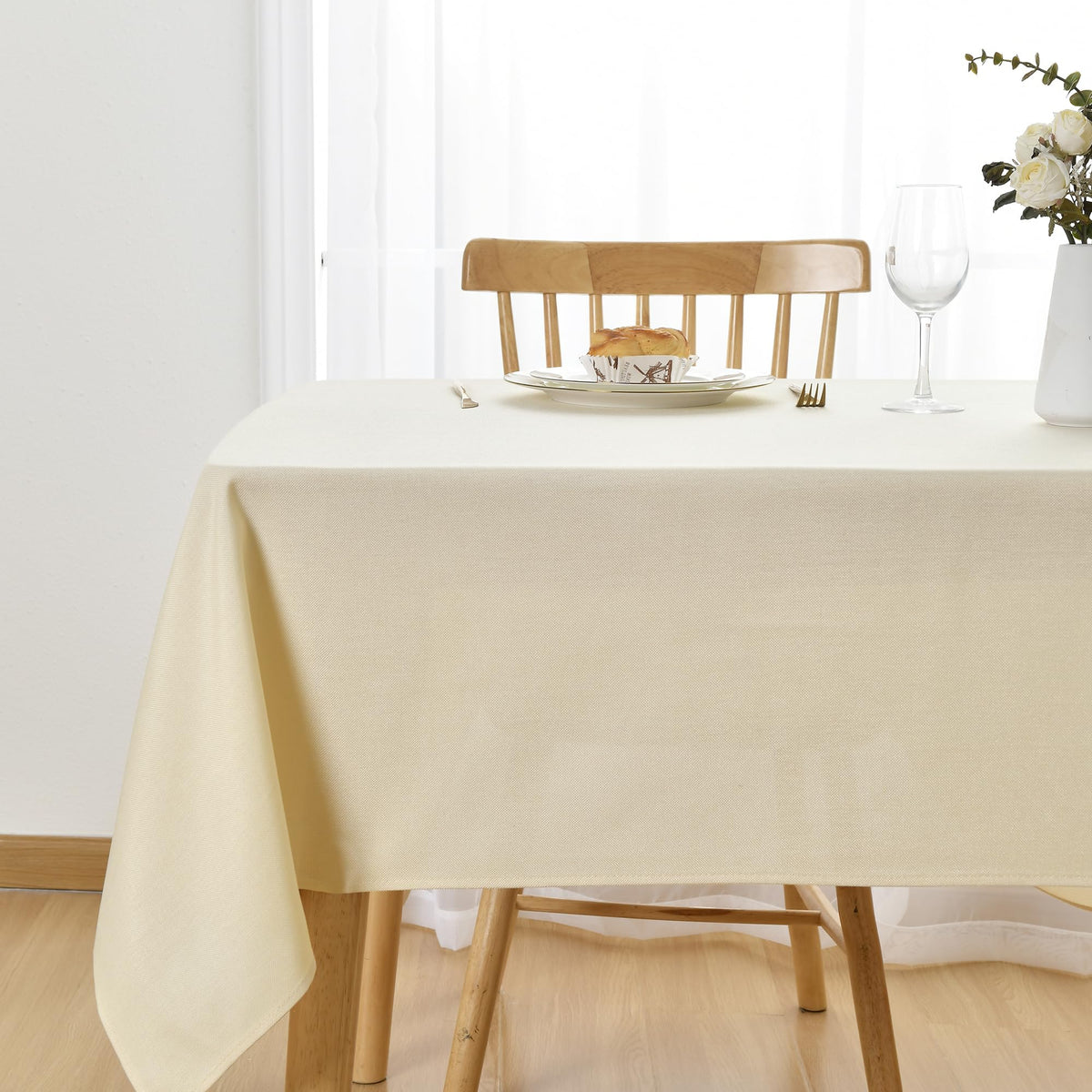 JIUZHEN Round Table Cloth Faux Linen Farmhouse Tablecloth Wrinkle and Stain Resistant Decorative Fabric Table Cover for Kitchen, Dining Room, Parties and Camping, Beige, 120 Inch Round