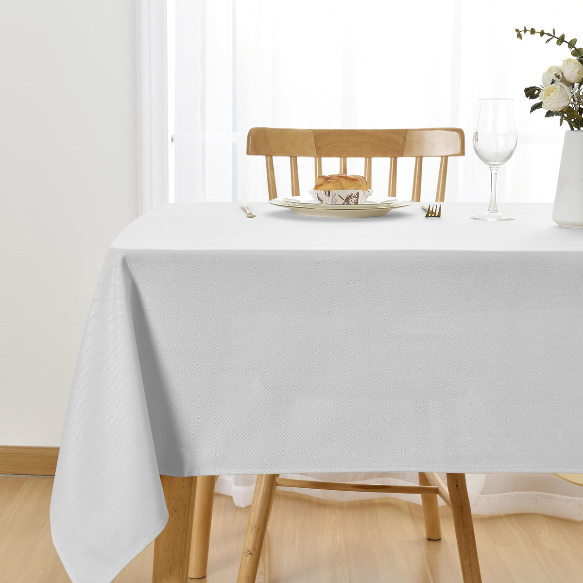 JIUZHEN Round Table Cloth Faux Linen Farmhouse Tablecloth Wrinkle and Stain Resistant Decorative Fabric Table Cover for Kitchen, Dining Room, Parties and Camping, Beige, 120 Inch Round